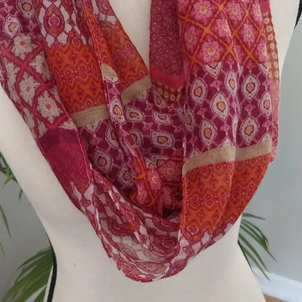 Infinity scarf - Picture 2 of 3